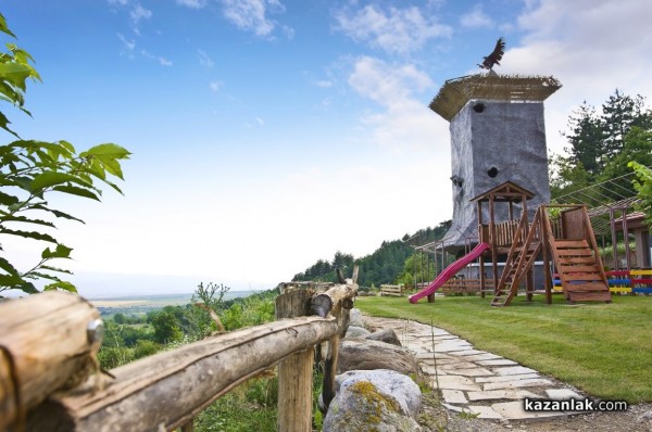 Най-новият атракцион в Розовата долина със спиращи дъха гледки - екопарк “Пеещи скали“