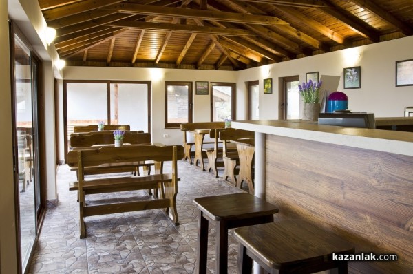 Най-новият атракцион в Розовата долина със спиращи дъха гледки - екопарк “Пеещи скали“