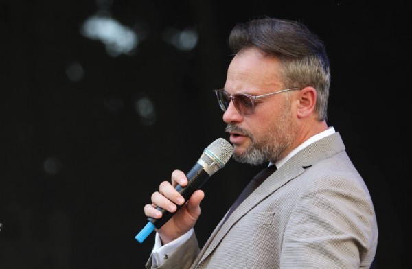 Хитовете на Стинг в симфоничен аранжимент огласят Амфитеатър Дамасцена