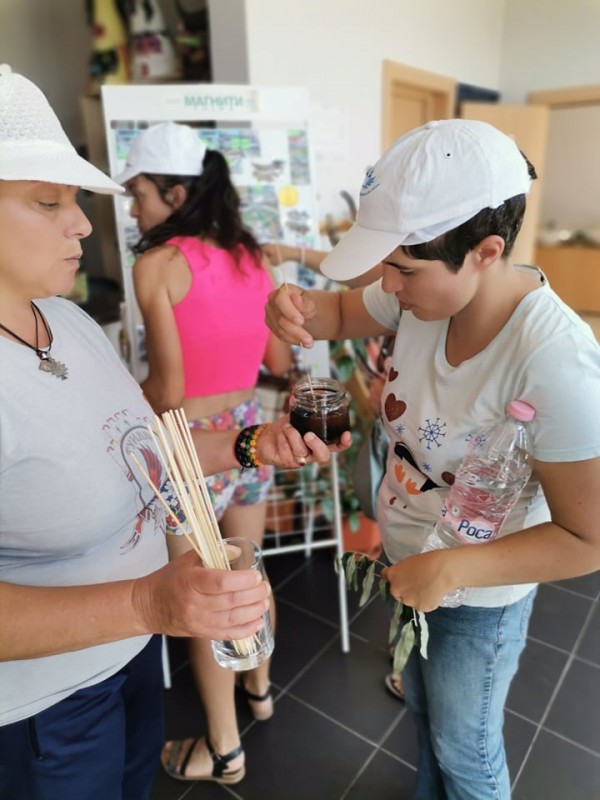 „Бъдеще за децата“ награди група от 10 младежи със специални нужди