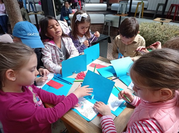 Куклен спектакъл “Роден под щастлива звезда“ в НЧ “Искра-1860“