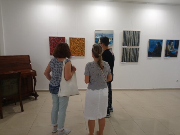 “Изкуство в центъра“ от Габрово гостува в Казанлък