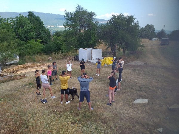 Творчество и красота съпътства доброволците на фестивала “Гостува“