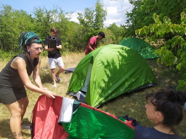 Творчество и красота съпътства доброволците на фестивала “Гостува“