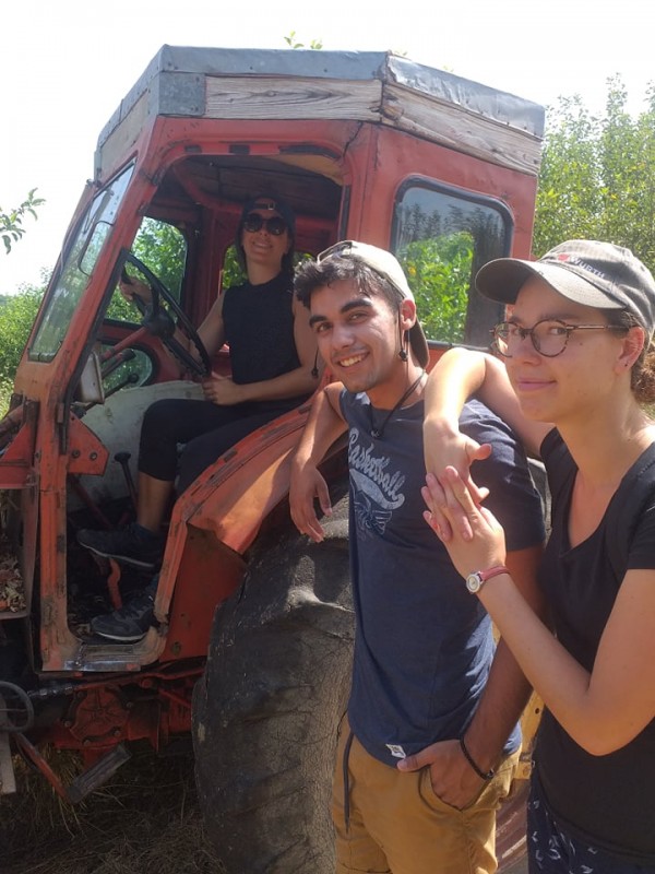 Творчество и красота съпътства доброволците на фестивала “Гостува“