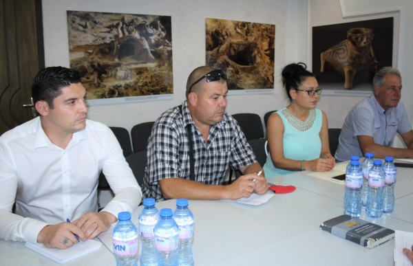 От днес с един екип повече във всички пожарни в областта