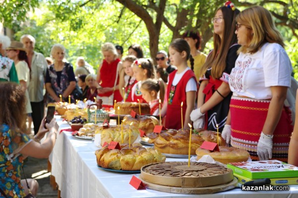 Шумен, цветен и изпълнен с положителни емоции бе град Шипка през празничните два дни