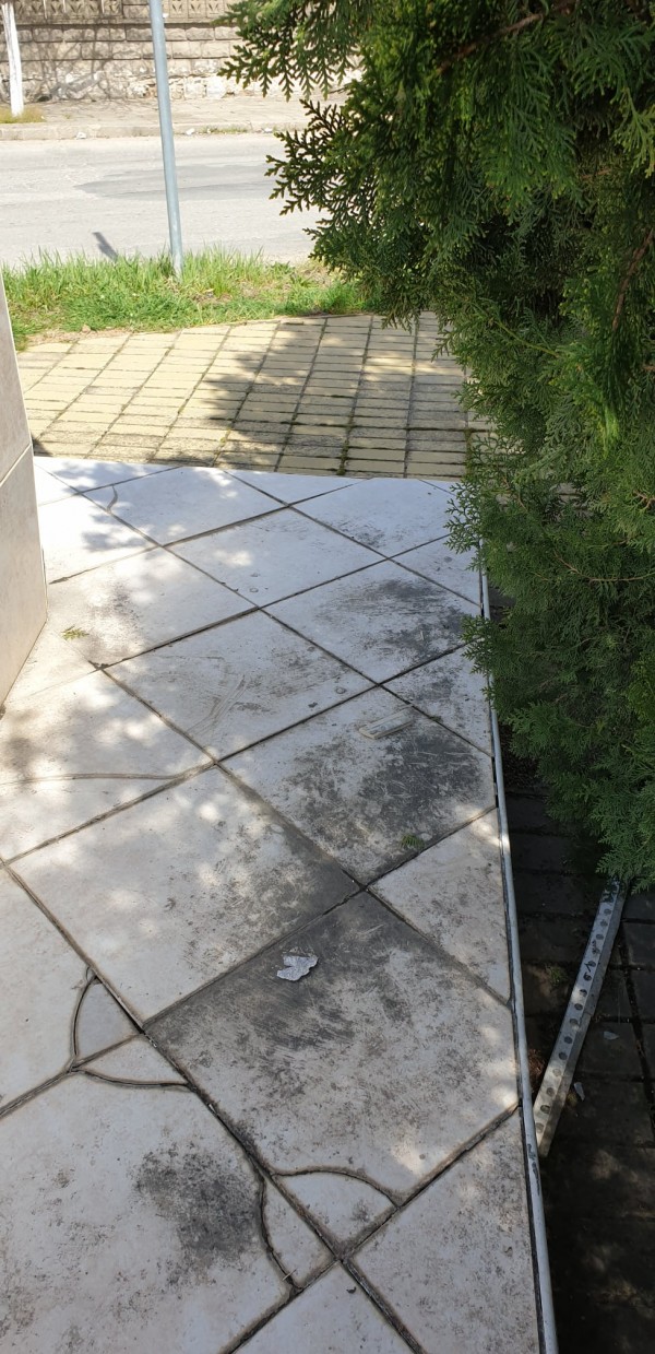 Обновен паметник посреща жителите и гостите на с. Розово