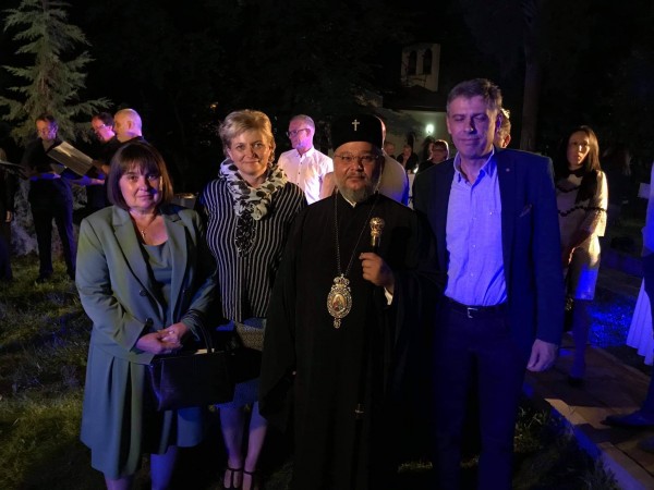 Митрополит Киприан събра над 10 000 лв. за именния си ден. Дарява ги на онкоцентъра в Стара Загора