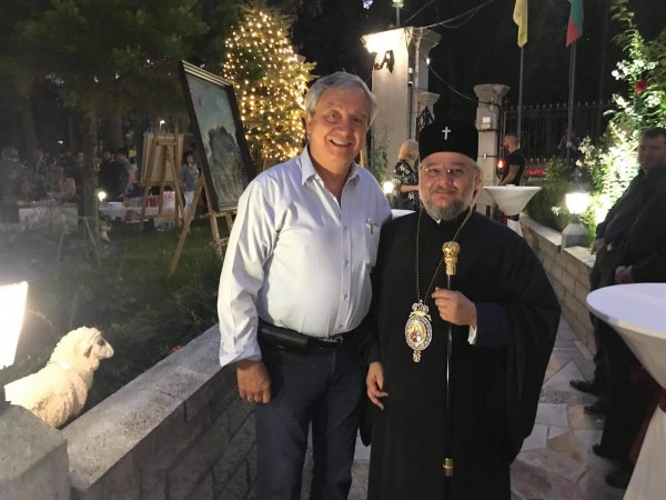 Митрополит Киприан събра над 10 000 лв. за именния си ден. Дарява ги на онкоцентъра в Стара Загора