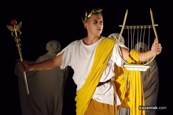 Кметът към гостите на празниците: Долината ухае не само на рози, но и на много култура, сърдечност, дух и светлина!