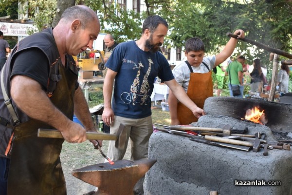 Майстори показват умения и сръчност на Шипка фест