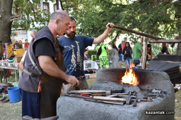 Майстори показват умения и сръчност на Шипка фест