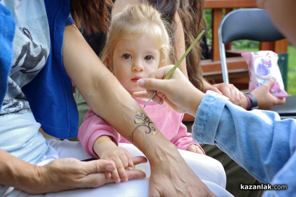 10 млади художници се включиха в бодиарт работилницата