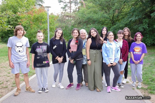 Усмивки от бодиарт до Тракийската гробница в парк “Тюлбе“