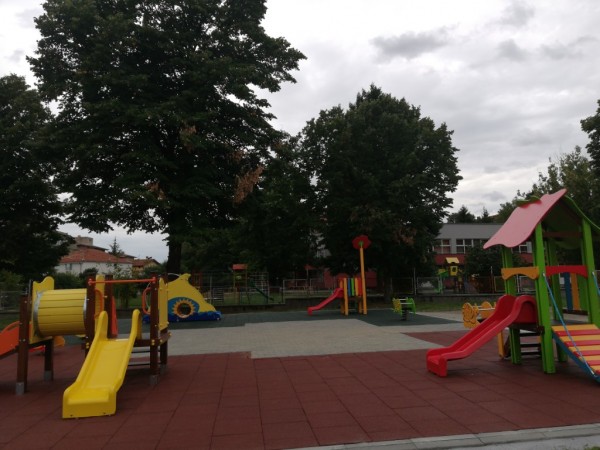 Нови площадки посрещат децата в казанлъшки дневни детски ясли