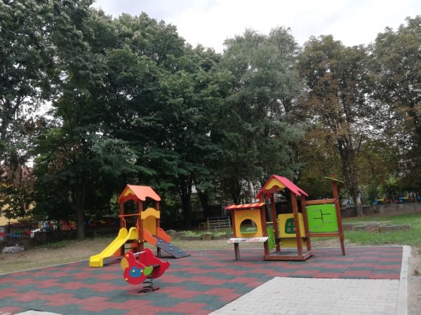 Нови площадки посрещат децата в казанлъшки дневни детски ясли