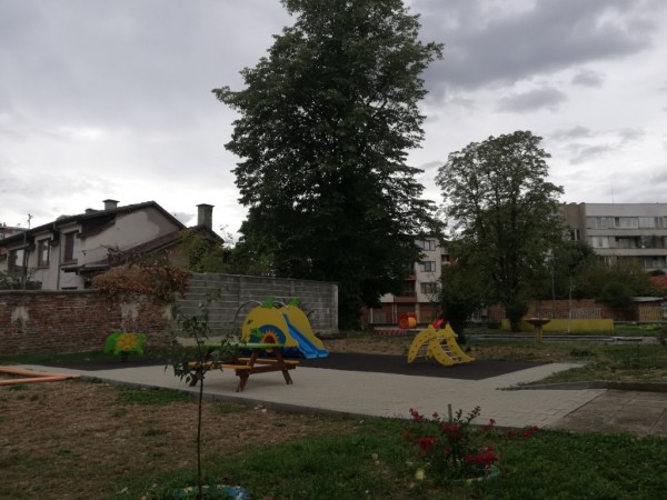 Нови площадки посрещат децата в казанлъшки дневни детски ясли