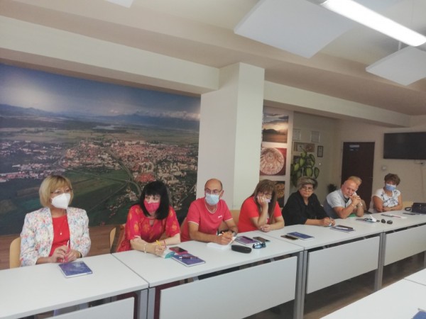 Кметът на Казанлък: Новата учебна година да е по-спокойна, присъствена и успешна!