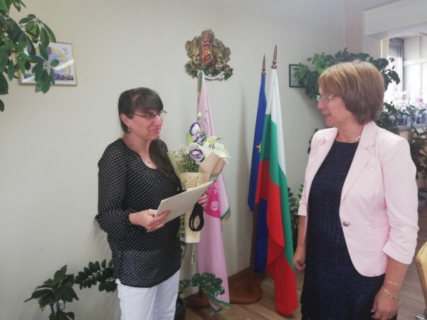 Кметът на Казанлък: Новата учебна година да е по-спокойна, присъствена и успешна!