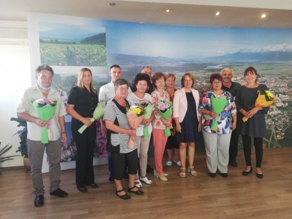 Кметът на Казанлък: Новата учебна година да е по-спокойна, присъствена и успешна!