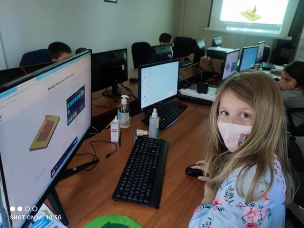 Програмиране, роботика, електроника за деца.  Записване за Академията по програмиране и роботика за 2021-2022!