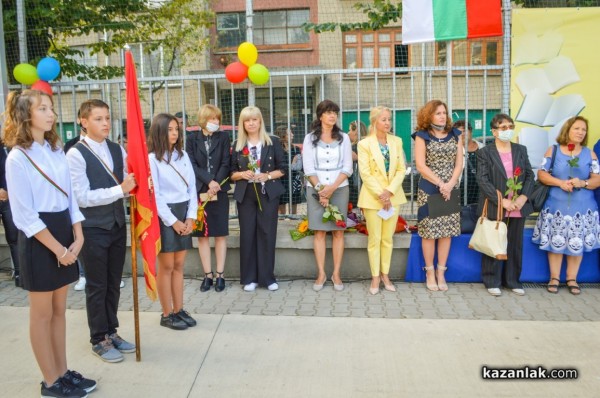 Директорът на ОУ “Георги Кирков“ към първокласниците: Вие сте символът на 15-ти септември