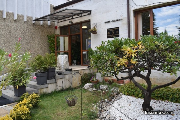 Градината на ЛХМ “Чудомир“ се превърна в сцена на изкуството