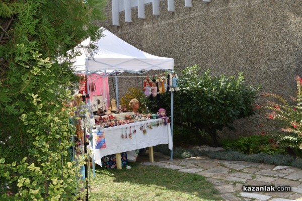 Градината на ЛХМ “Чудомир“ се превърна в сцена на изкуството