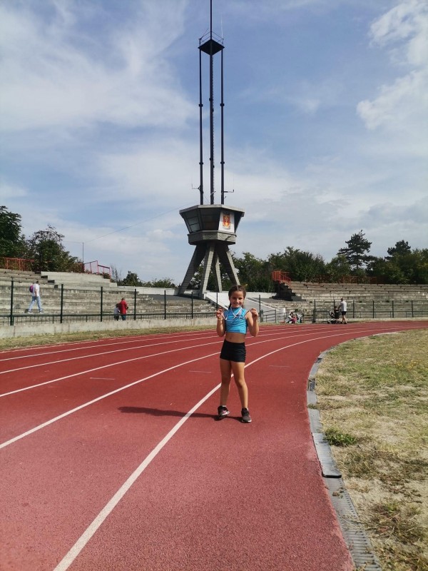 16 медала грабнаха лекоатлетите ни от турнир в Хасково