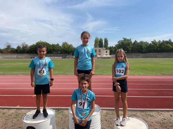 16 медала грабнаха лекоатлетите ни от турнир в Хасково