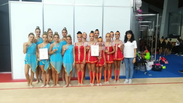 Държавното първенство “Гимнастрада“ донесе медали на казанлъшките гимнастички