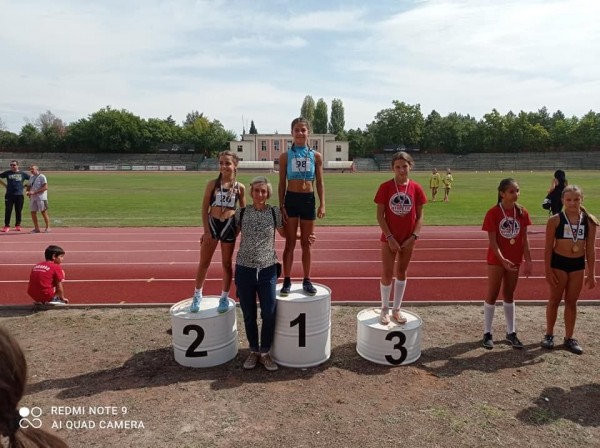 16 медала грабнаха лекоатлетите ни от турнир в Хасково