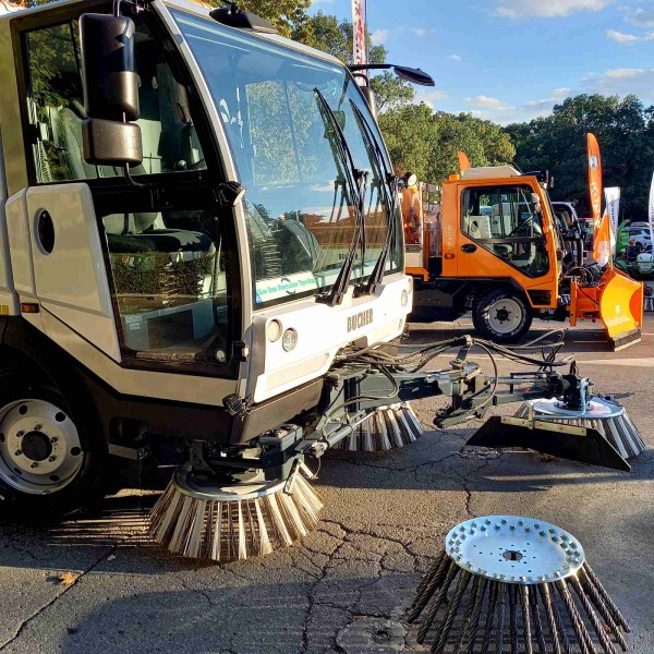 Павел баня показва техника в “Общинско ЕКСПО 2021“ в Албена