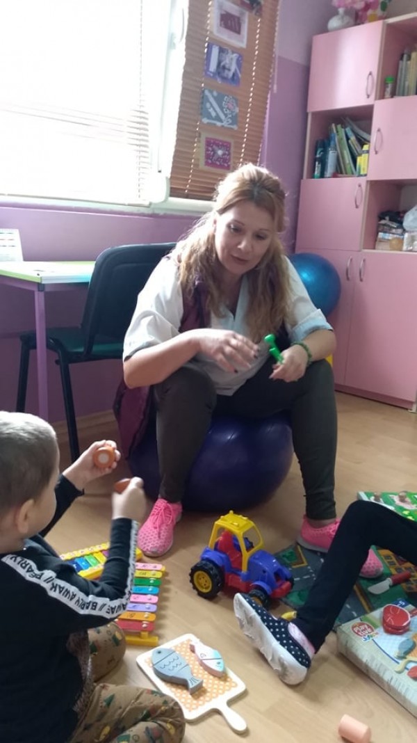 Мария Кюркчиева - тя „разчопля“ до най-тънката струна детската душа