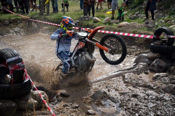 12-годишният Любомир Синев стана републикански шампион в екстремния ендуро шампионат