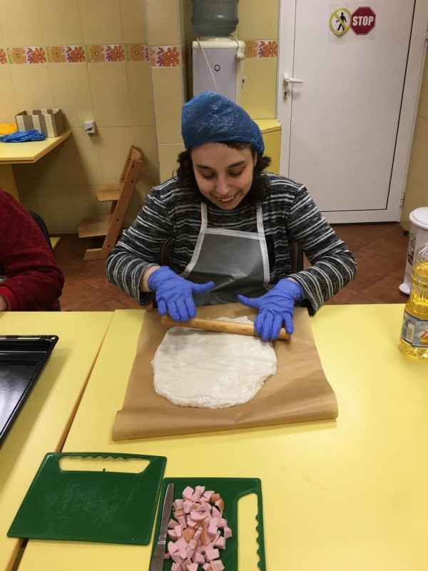 Кулинарите в дневния център приготвиха вкусна пица