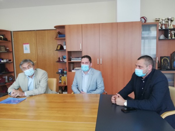 Ротари и Кметът на Казанлък: Заедно да свършим качествени и устойчиви инициативи