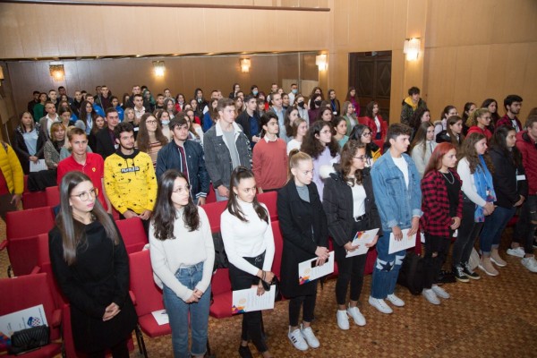 Ротарианци споделиха опит с младежи