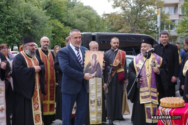 Изцяло обновената сграда на Поликлиниката в Казанлък бе официално открита в Деня на българската община