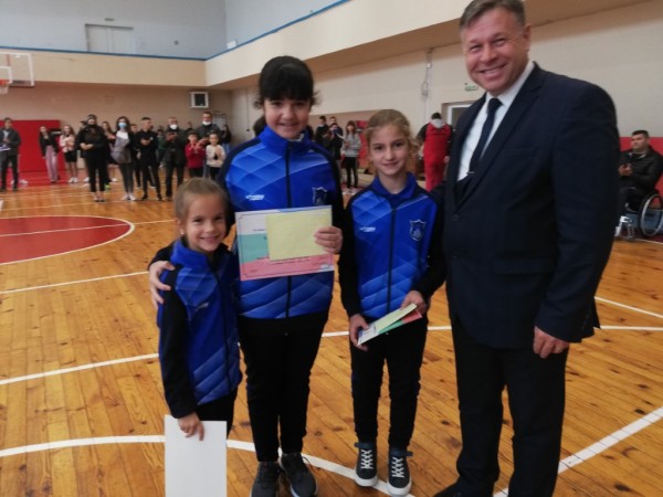 Кметът на Казанлък отличи 27 казанлъшки спортисти