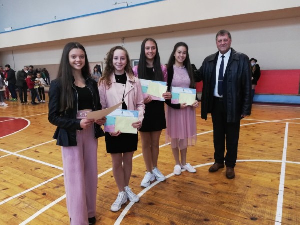 Кметът на Казанлък отличи 27 казанлъшки спортисти