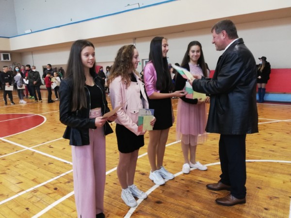 Кметът на Казанлък отличи 27 казанлъшки спортисти