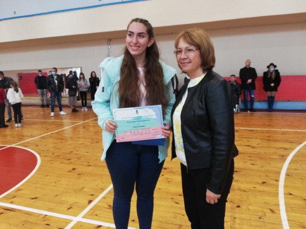 Кметът на Казанлък отличи 27 казанлъшки спортисти