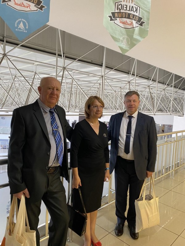 Фестивалът на стария град в Кайледжи посрещна делегация от Казанлък