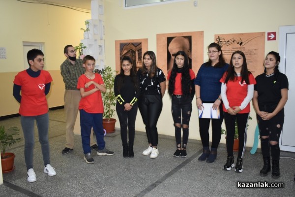 Фризьорите на ПГ “Акад. П. Стайнов“ получиха сертификати за обучение в Лисабон