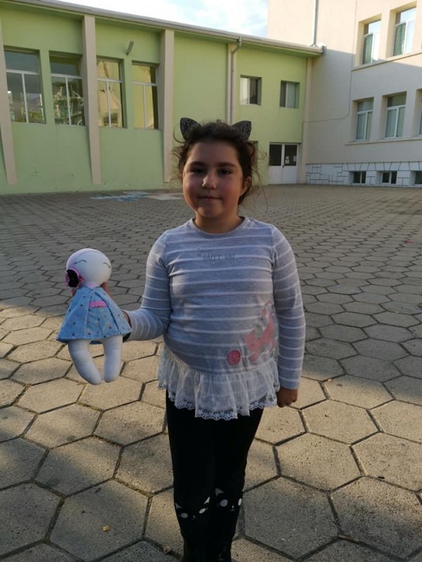 ОУ „Св. Паисий Хилендарски” събра 1715 лв. за малкия Стаси само за час