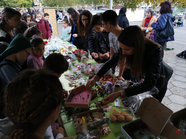 ОУ „Св. Паисий Хилендарски” събра 1715 лв. за малкия Стаси само за час