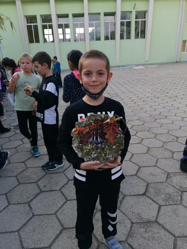 ОУ „Св. Паисий Хилендарски” събра 1715 лв. за малкия Стаси само за час