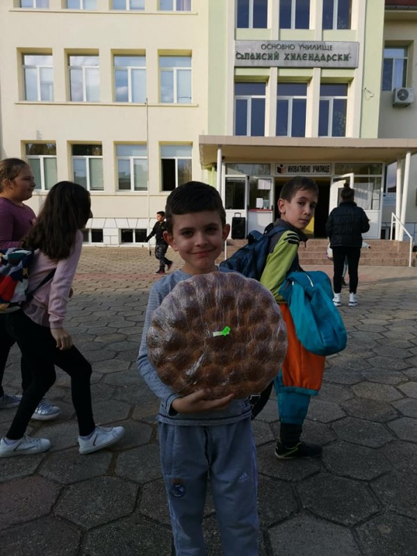 ОУ „Св. Паисий Хилендарски” събра 1715 лв. за малкия Стаси само за час